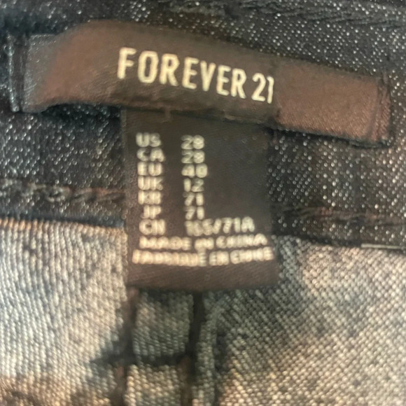 Forever 21 black jeans. Size 28 - Picture 4 of 4